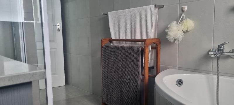 3 Bedroom Property for Sale in Tergniet Western Cape